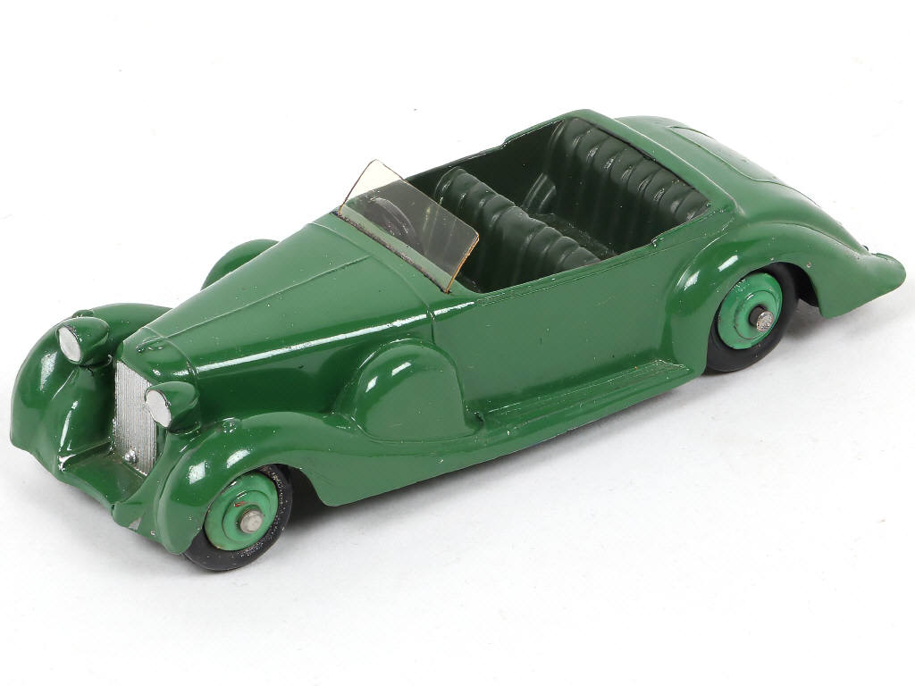 Lot 206 - DINKY TOYS (GB) (1)