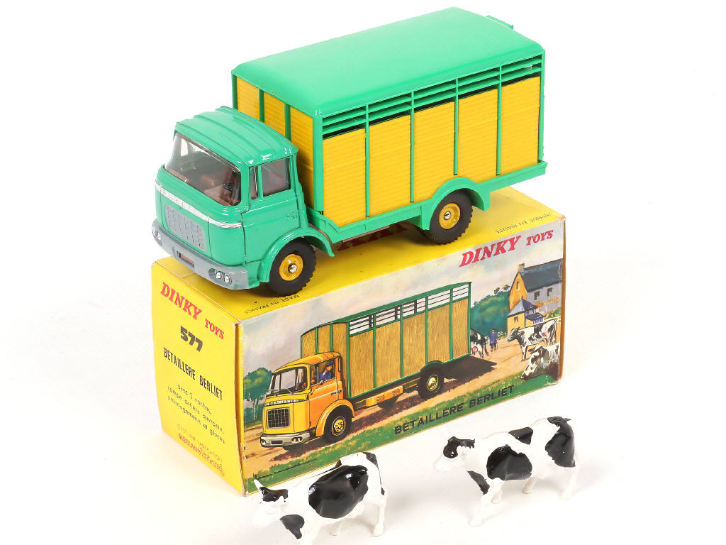 Lot 279 - DINKY TOYS (FRANCE) (1)