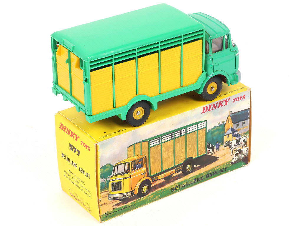 Lot 279 - DINKY TOYS (FRANCE) (1)