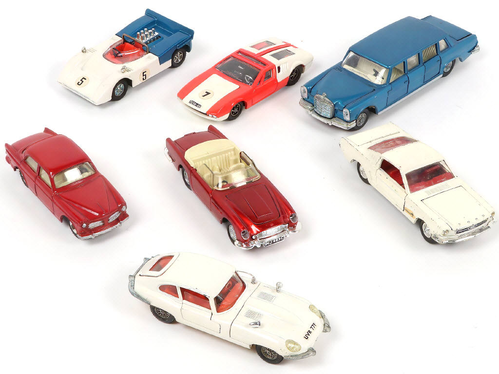 Lot 294 - DINKY TOYS (GB) (7)