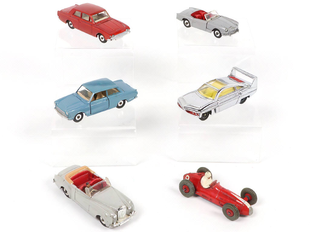 Lot 273 - DINKY TOYS (GB) (6)