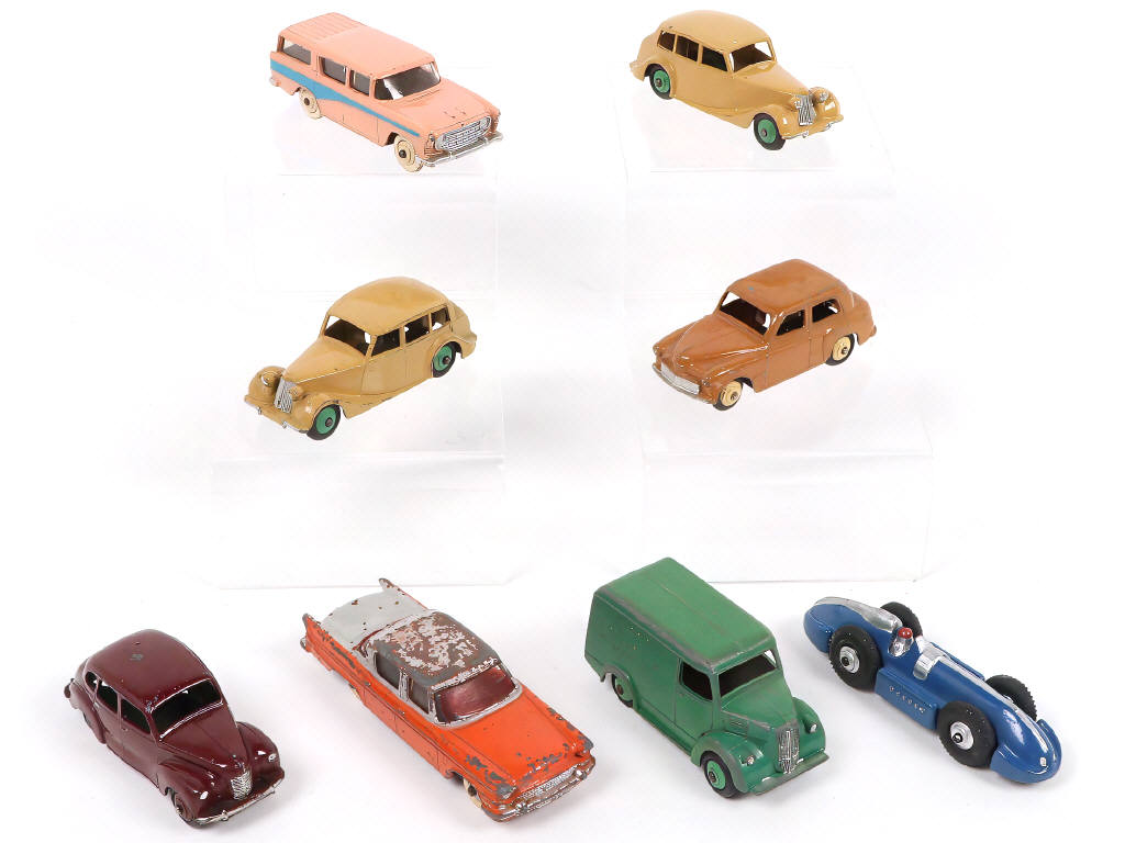 Lot 297 - DINKY TOYS (GB) (8)