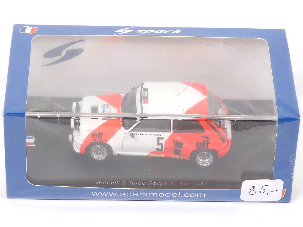 Lot 80 - SPARK (MACAU) (3)