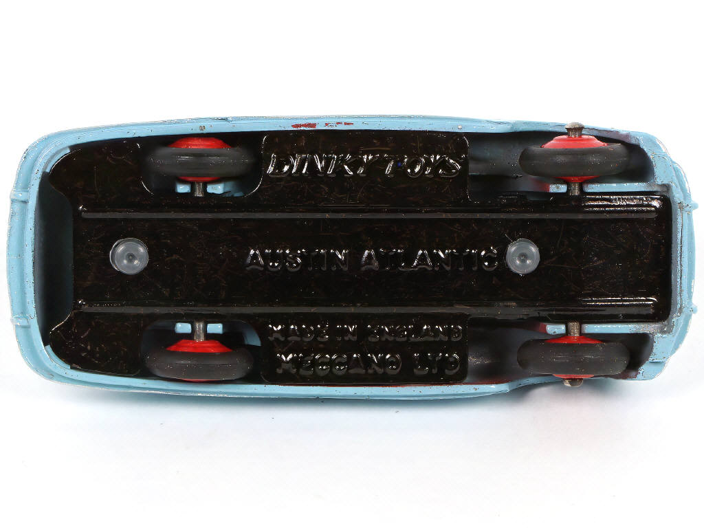 Lot 239 - DINKY TOYS (GB) (1)