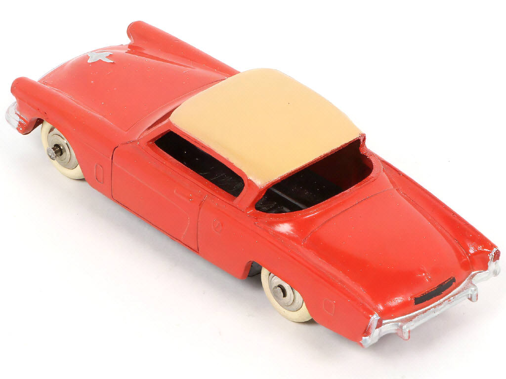 Lot 306 - DINKY TOYS (FRANCE) (1)