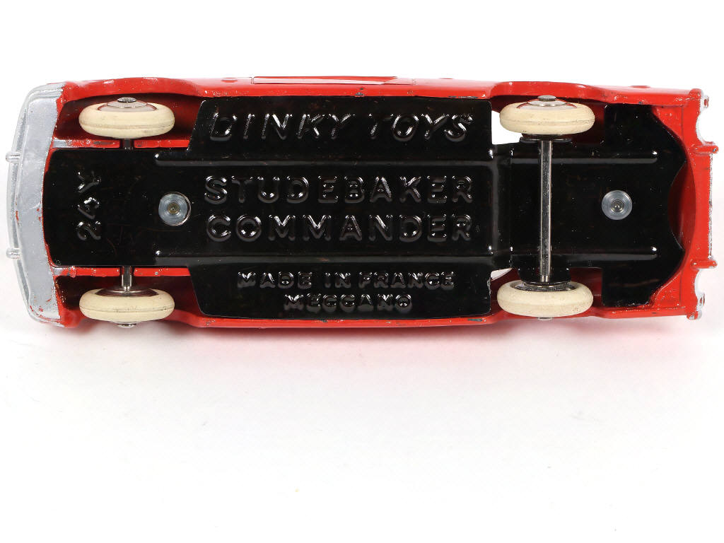 Lot 306 - DINKY TOYS (FRANCE) (1)