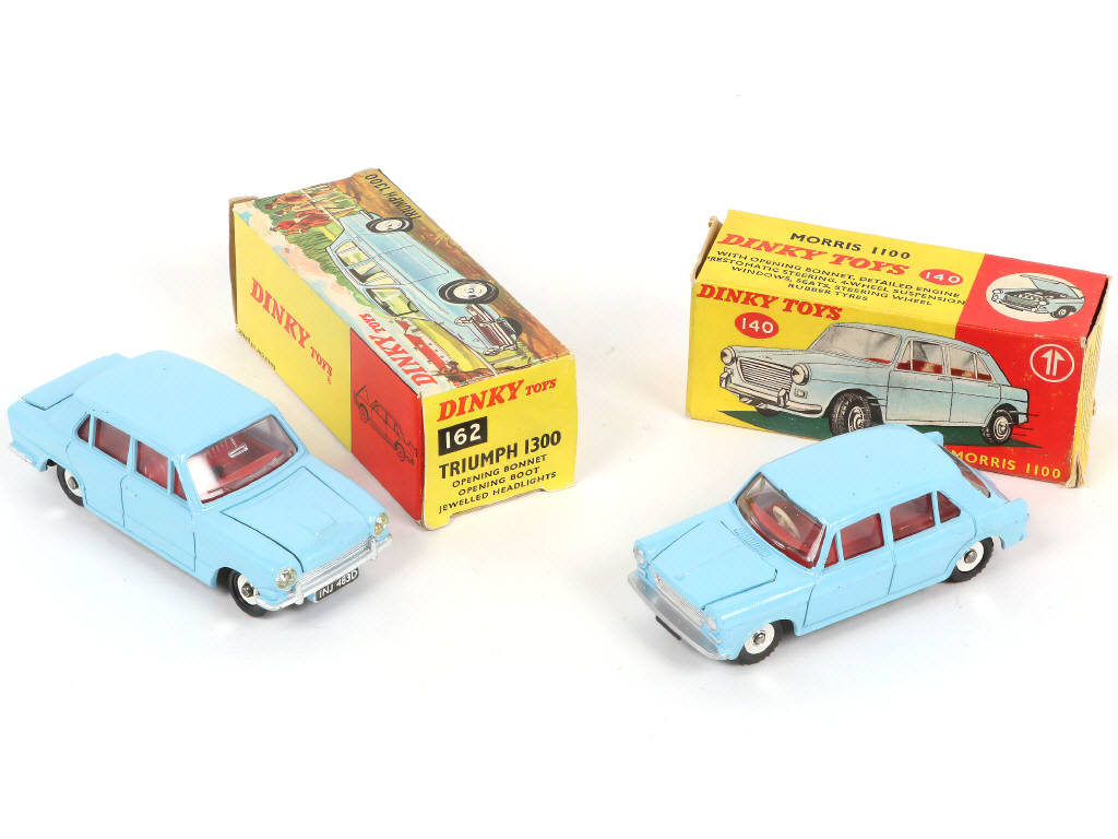 Lot 260 - DINKY TOYS (GB) (2)