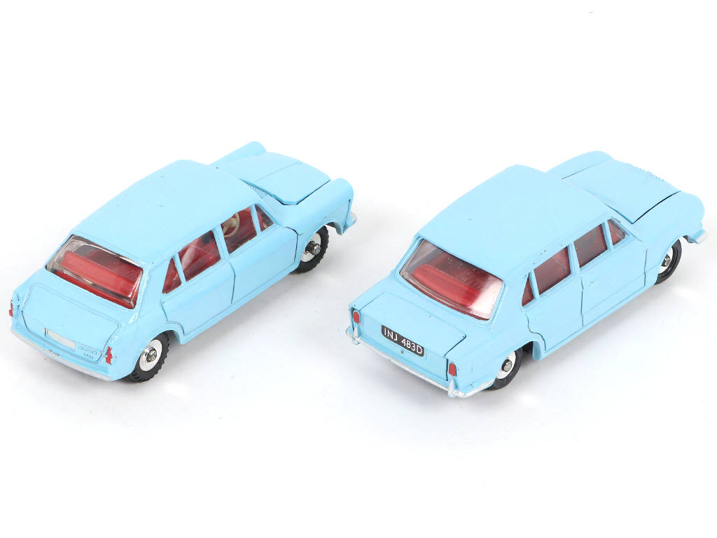 Lot 260 - DINKY TOYS (GB) (2)