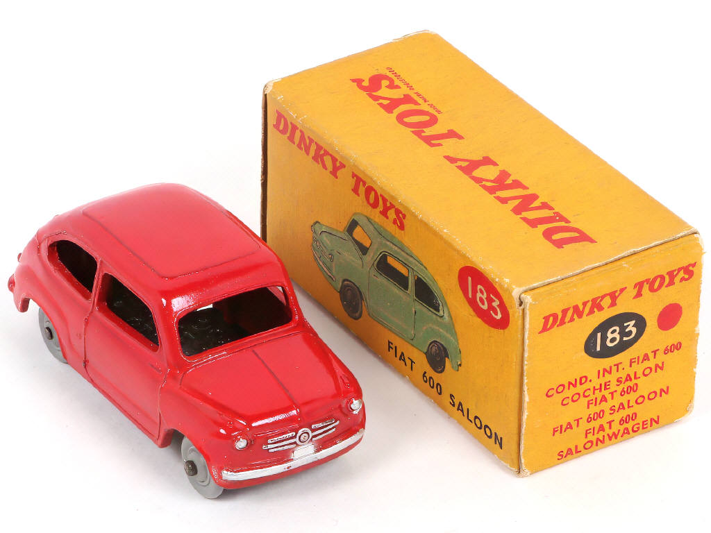 Lot 259 - DINKY TOYS (GB) (2)