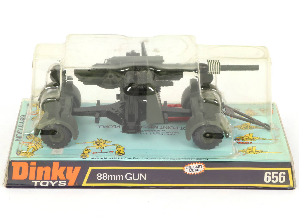 Lot 265 - DINKY TOYS (GB) (3)