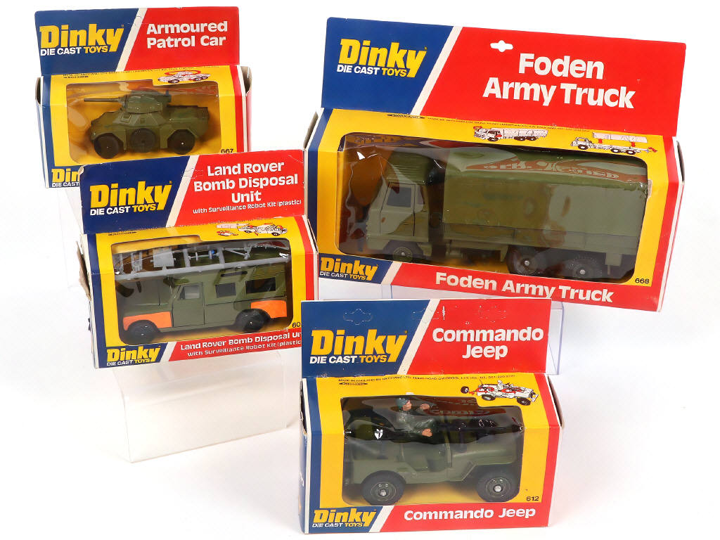 Lot 267 - DINKY TOYS (GB) (4)