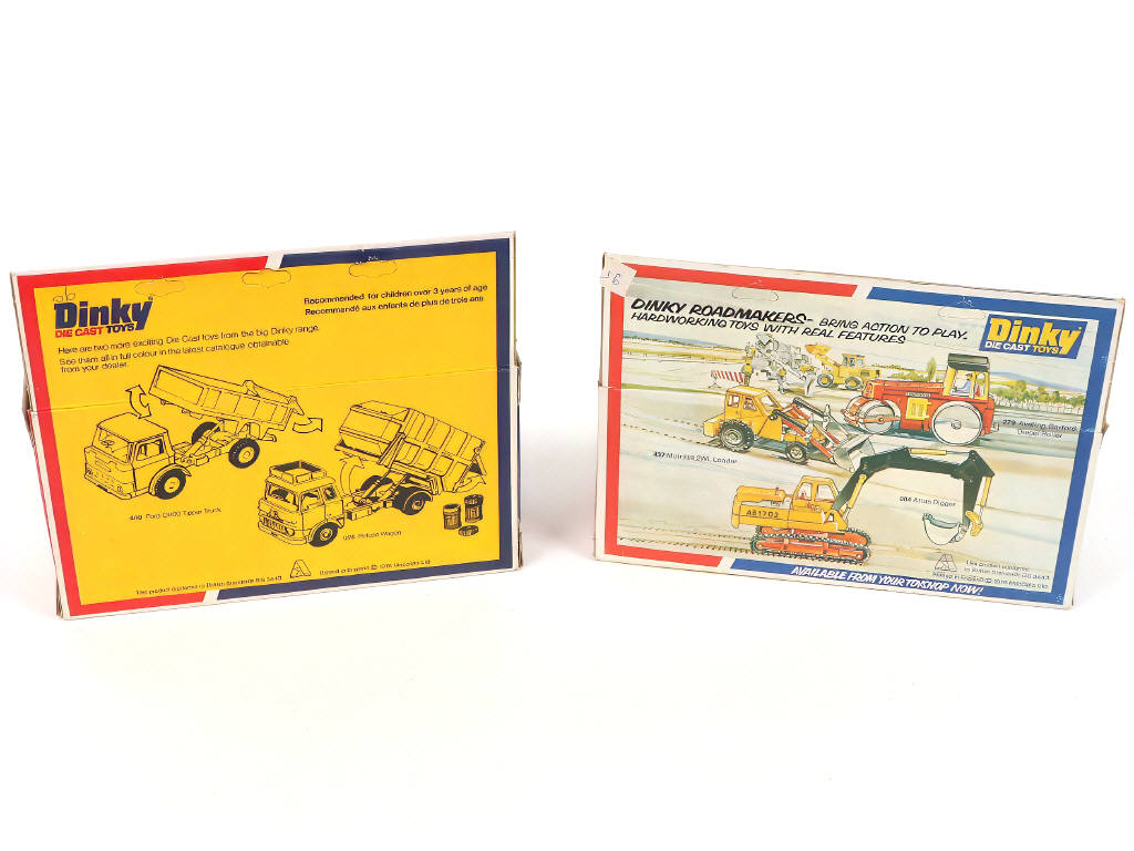 Lot 263 - DINKY TOYS (GB) (2)