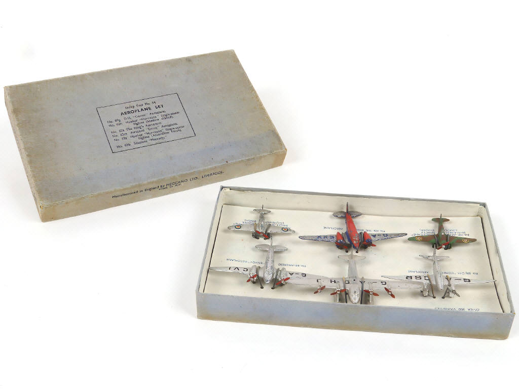 Lot 275 - DINKY TOYS (GB) (1)