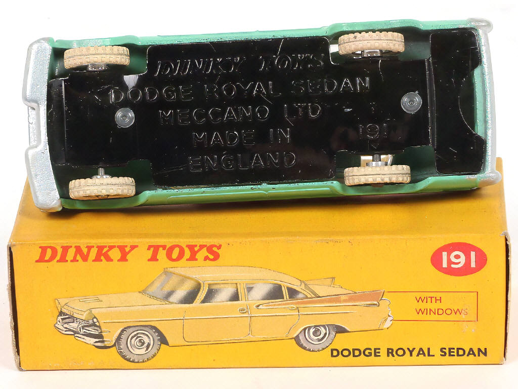 Lot 244 - DINKY TOYS (GB) (1)
