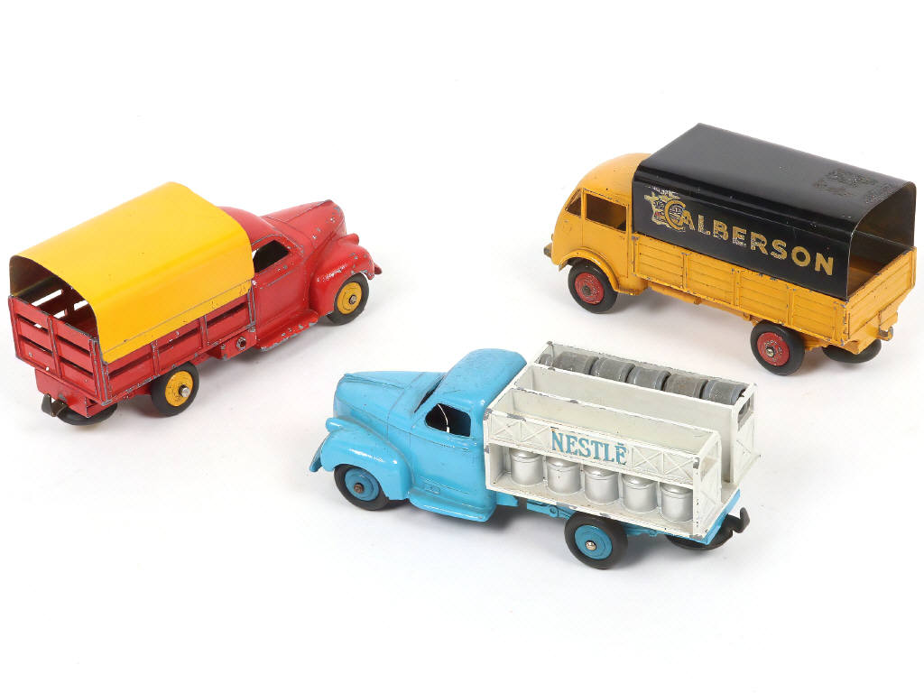 Lot 328 - DINKY TOYS (FRANCE) (3)
