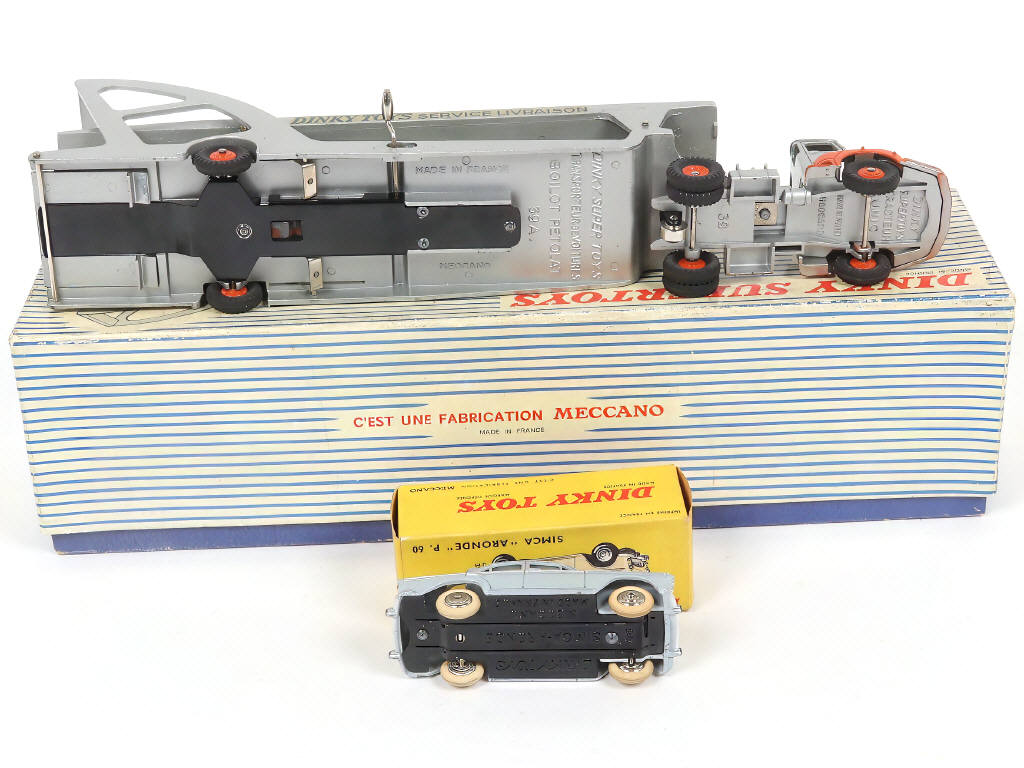 Lot 324 - DINKY TOYS (FRANCE) (2)