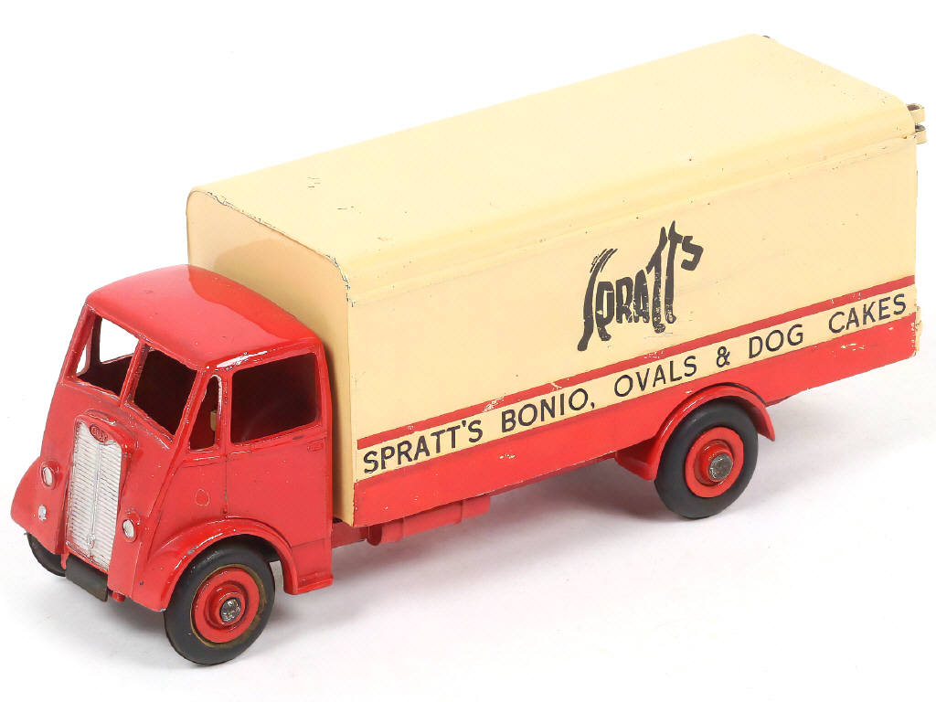 Lot 237 - DINKY TOYS (GB) (1)