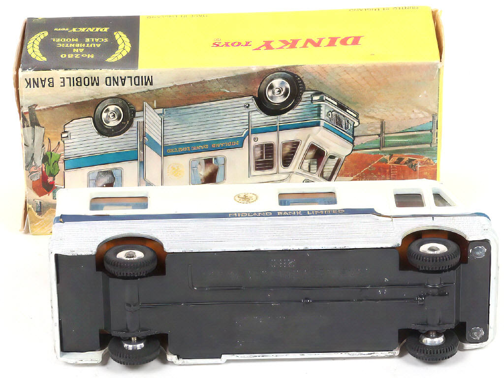 Lot 247 - DINKY TOYS (GB) (1)