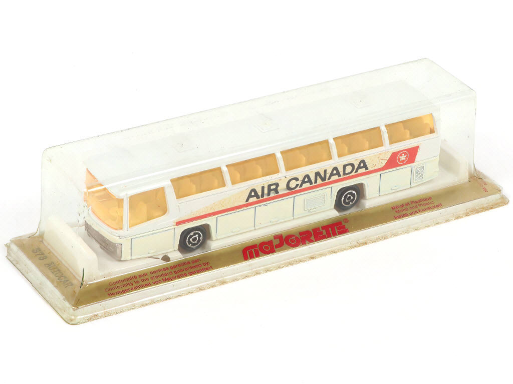 Lot 235 - MAJORETTE (FRANCE) (1)