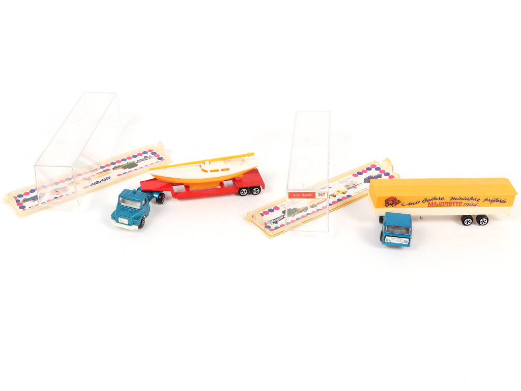 Lot 247 - MAJORETTE (FRANCE) (10)