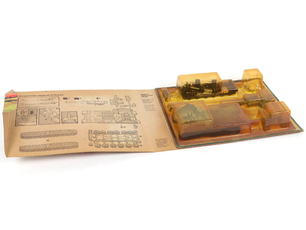 Lot 290 - DINKY TOYS (GB) (2)