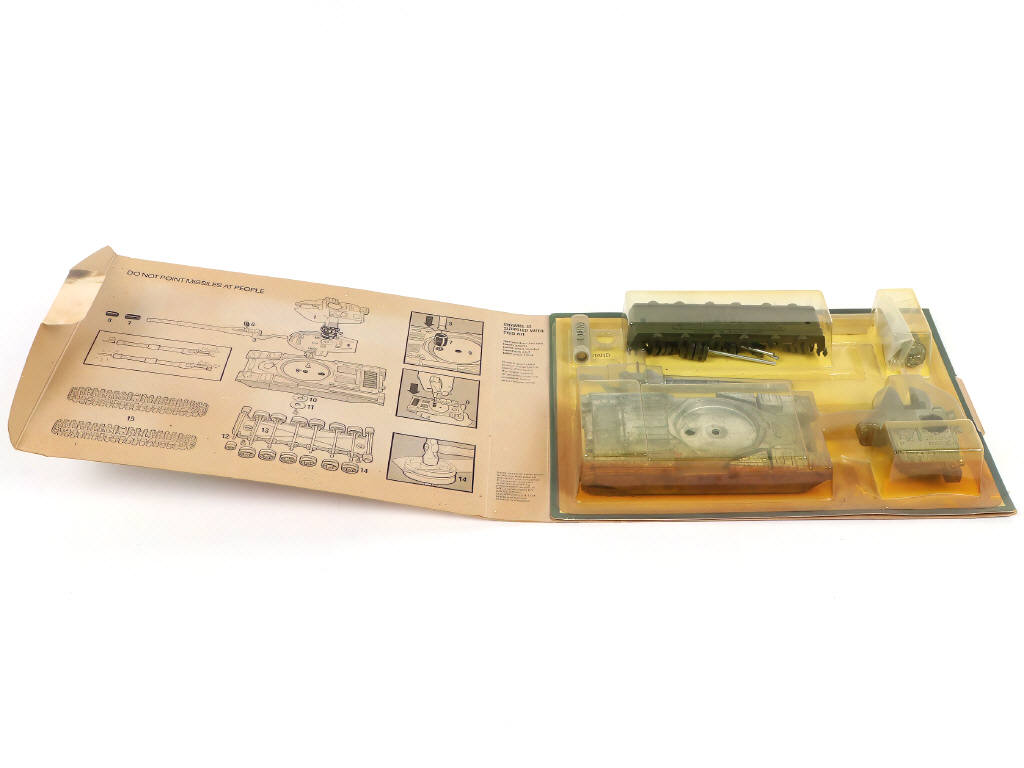 Lot 290 - DINKY TOYS (GB) (2)