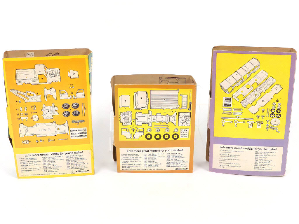 Lot 292 - DINKY TOYS (GB) (3)