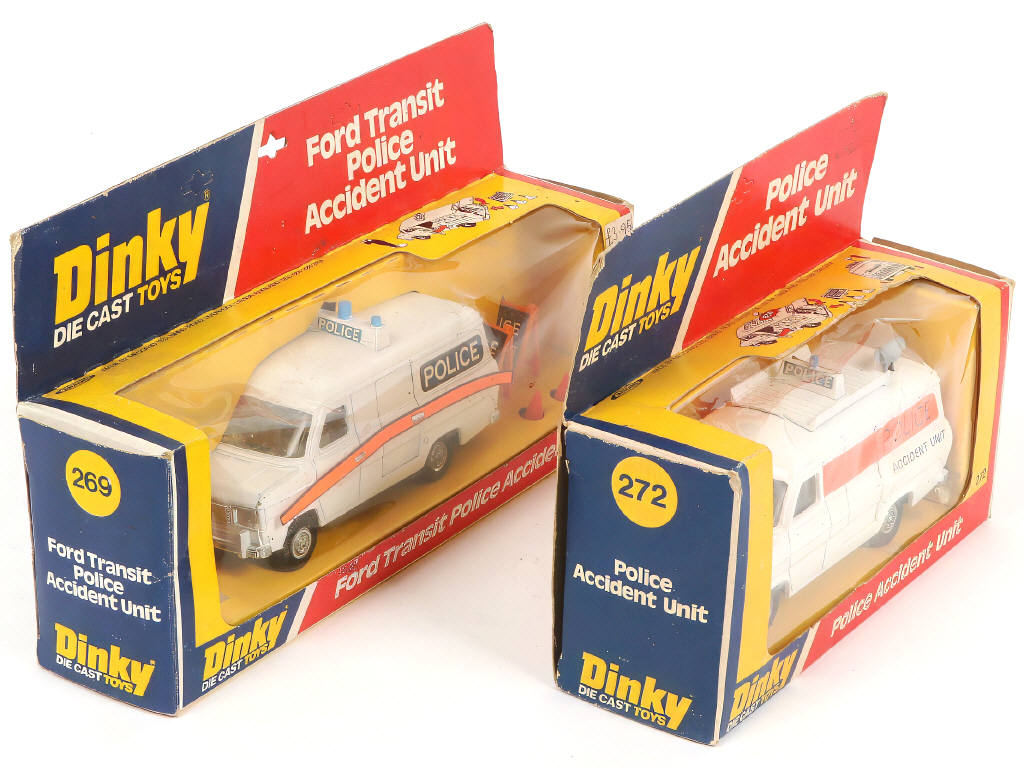 Lot 287 - DINKY TOYS (GB) (2)