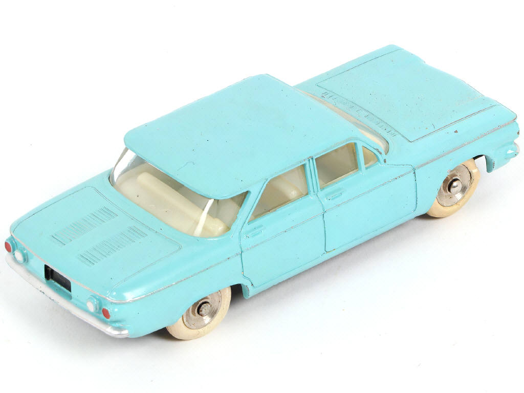 Lot 325 - DINKY TOYS (FRANCE) (3)
