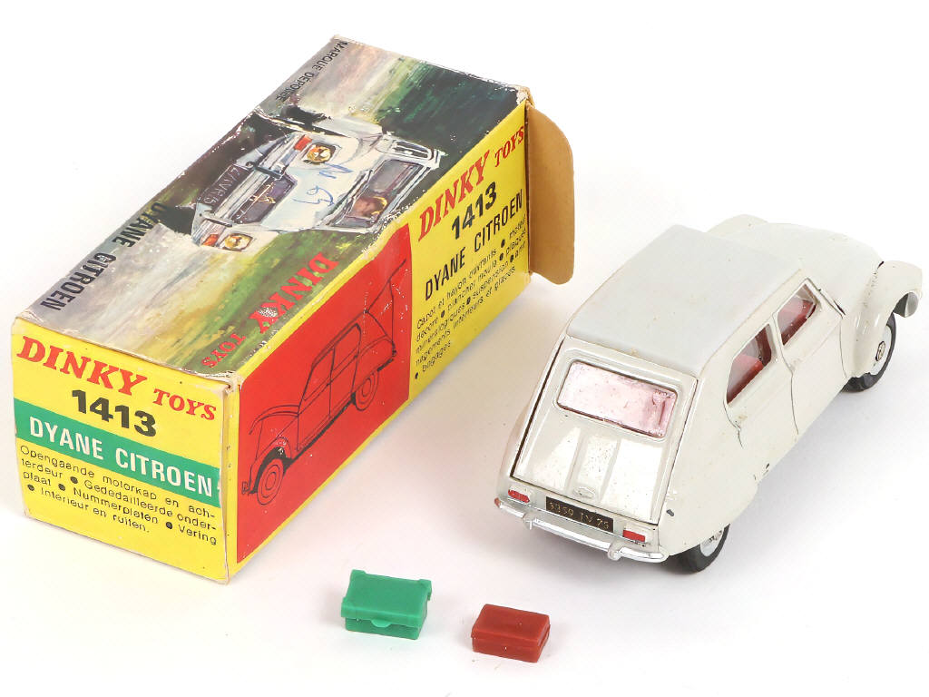 Lot 324 - DINKY TOYS (FRANCE) (3)