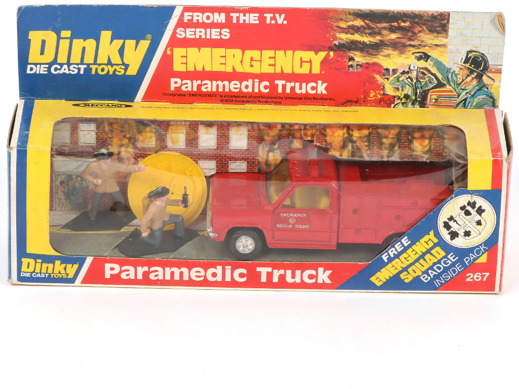 Lot 289 - DINKY TOYS (GB) (2)