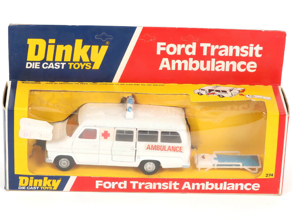 Lot 289 - DINKY TOYS (GB) (2)