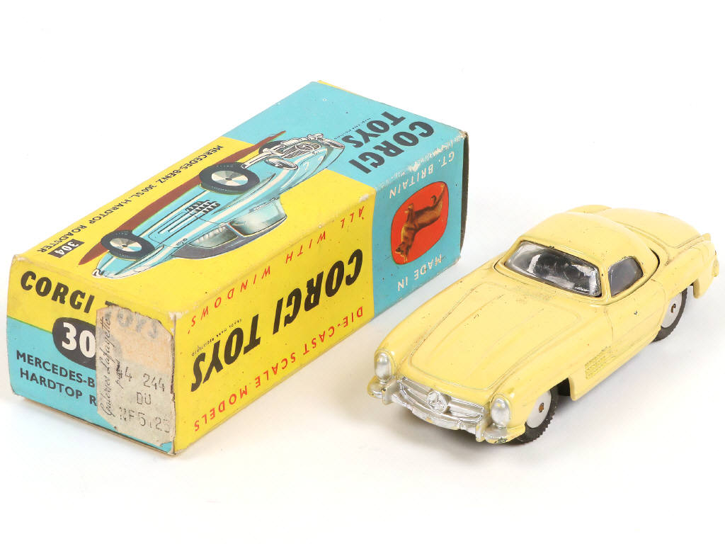 Lot 179 - CORGI TOYS (GB) (1)