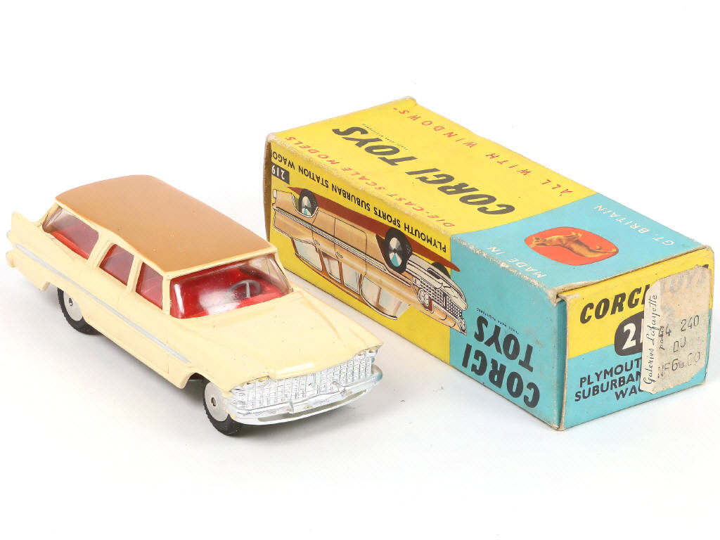 Lot 175 - CORGI TOYS (GB) (1)
