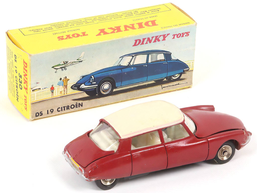 Lot 314 - DINKY TOYS (FRANCE) (1)