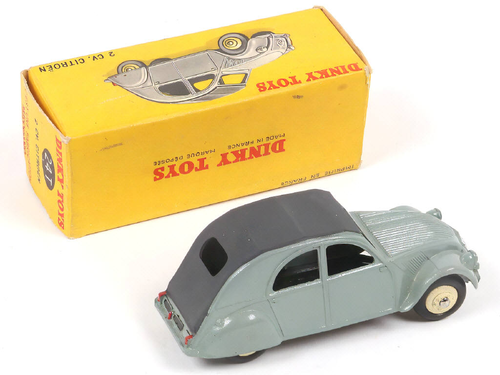 Lot 302 - DINKY TOYS (FRANCE) (1)