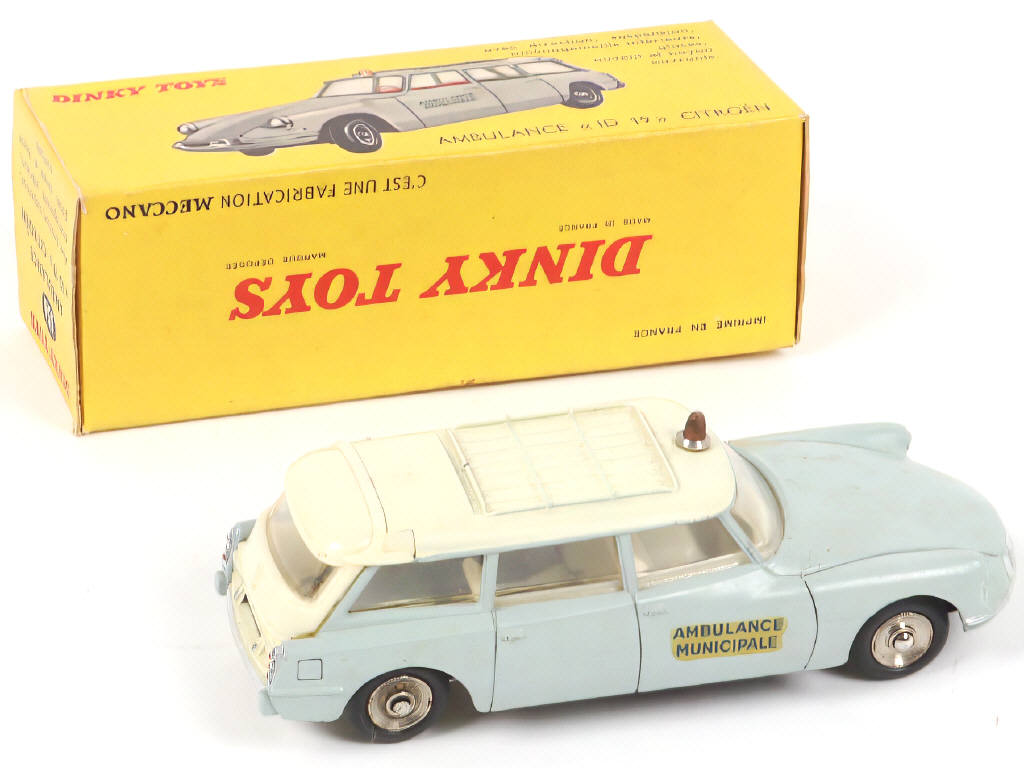 Lot 308 - DINKY TOYS (FRANCE) (1)
