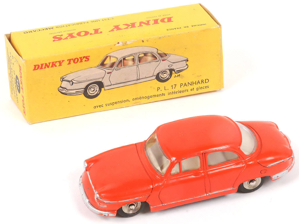 Lot 307 - DINKY TOYS (FRANCE) (1)