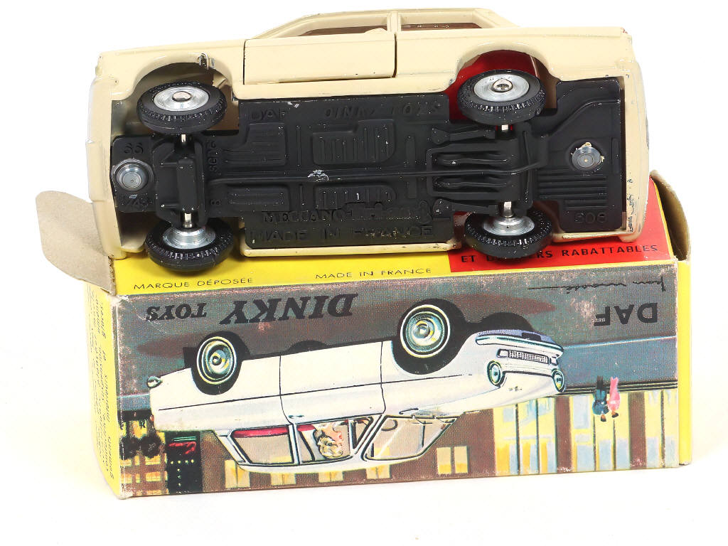 Lot 313 - DINKY TOYS (FRANCE) (1)