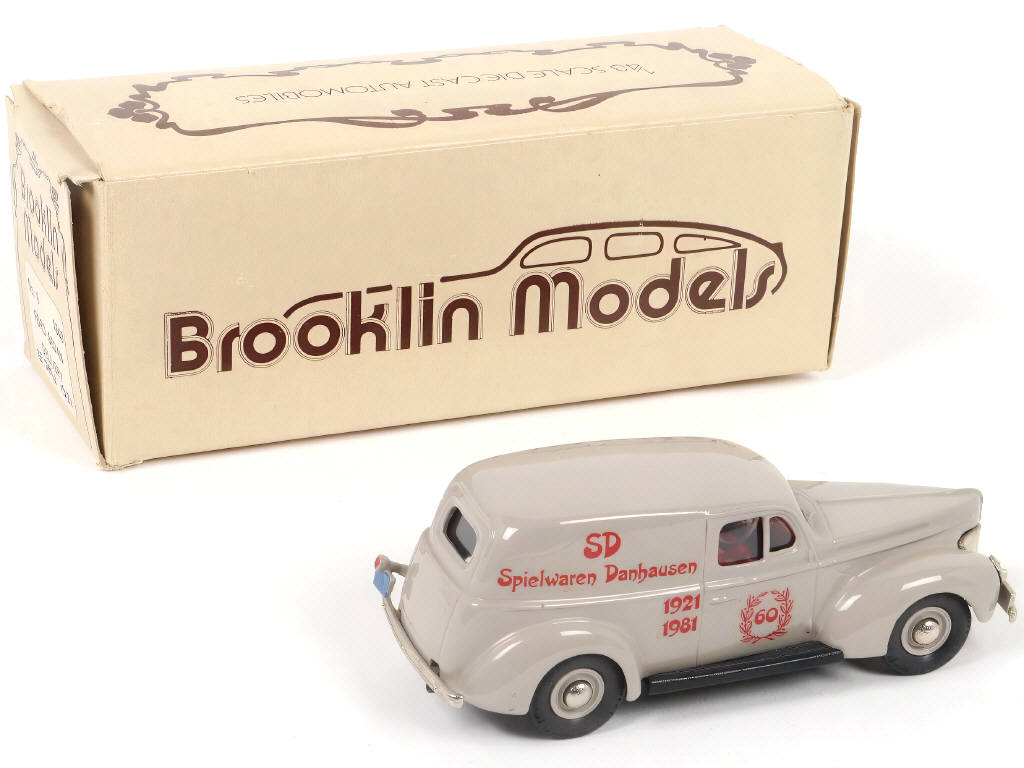 Lot 158 - BROOKLIN MODELS (GB) (1)