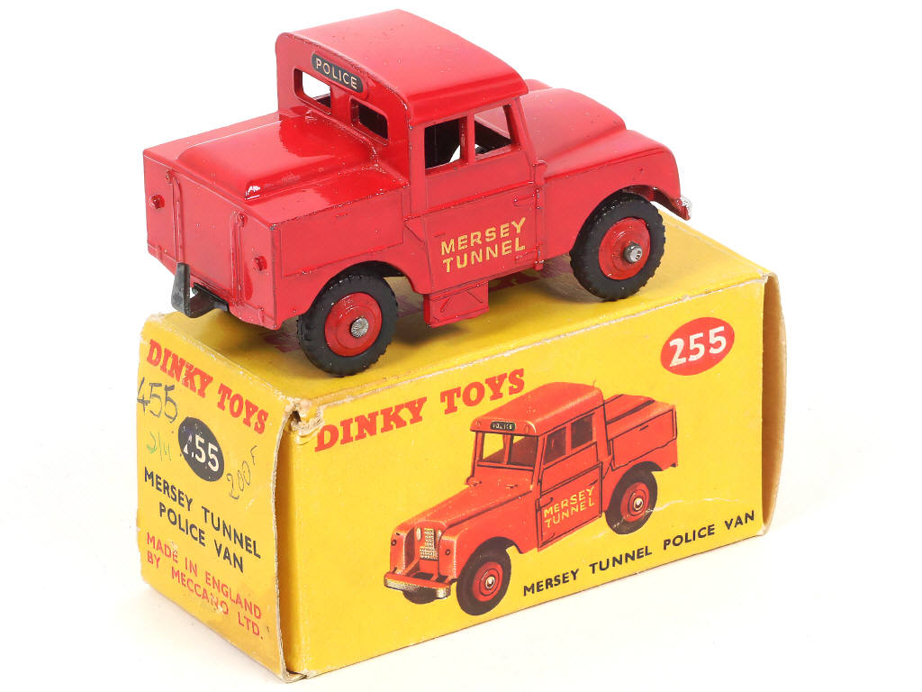 Lot 275 - DINKY TOYS (GB) (1)