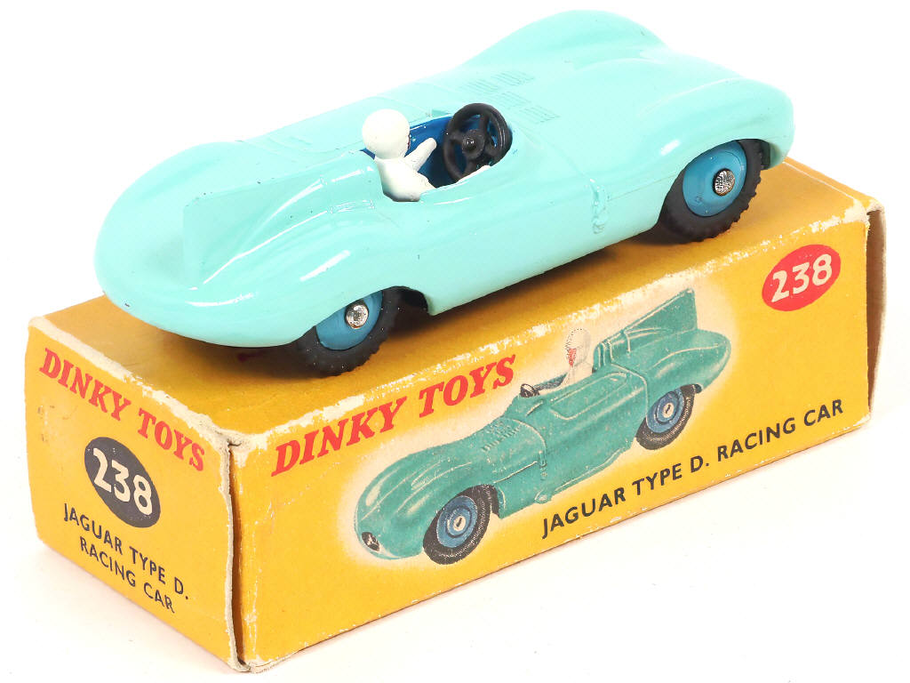 Lot 274 - DINKY TOYS (GB) (1)