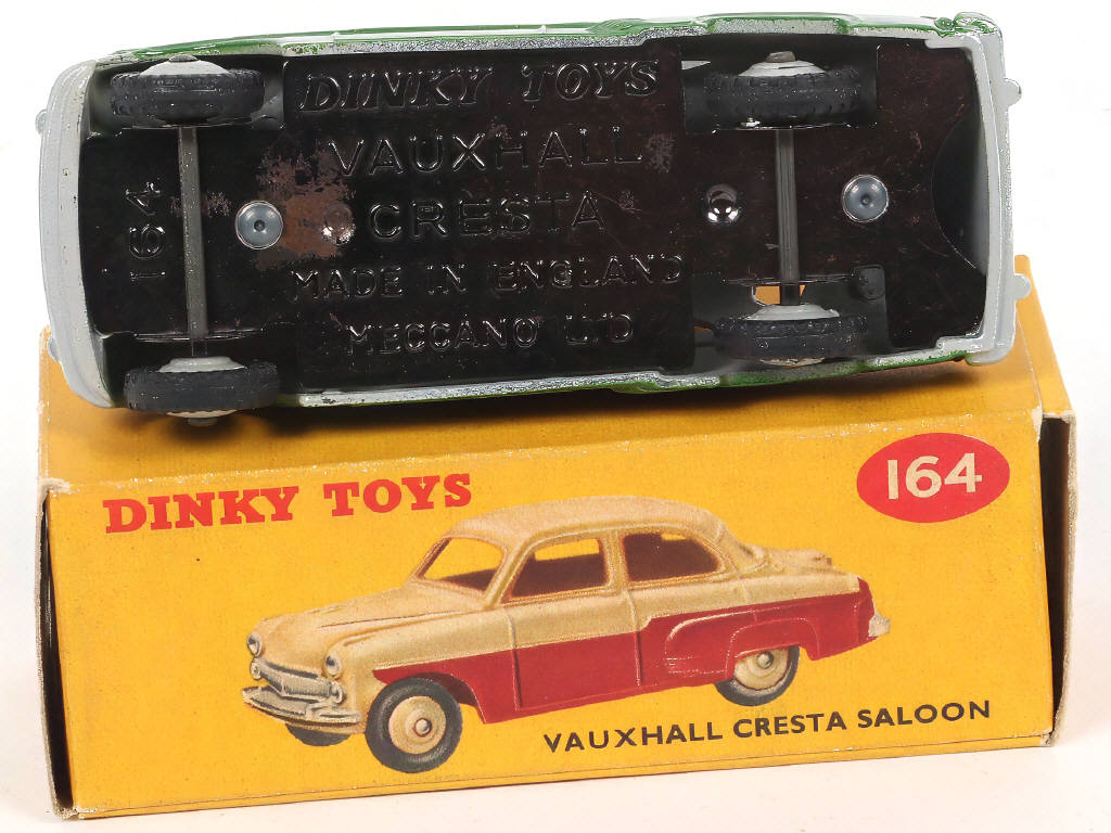 Lot 266 - DINKY TOYS (GB) (1)