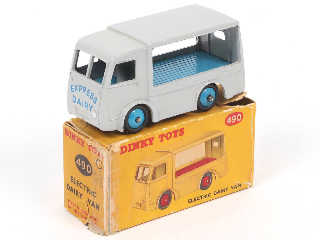 Lot 278 - DINKY TOYS (GB) (1)