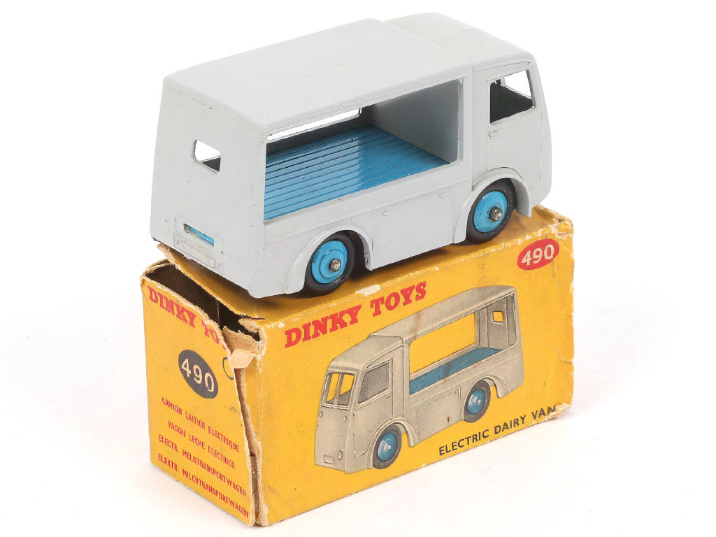 Lot 278 - DINKY TOYS (GB) (1)