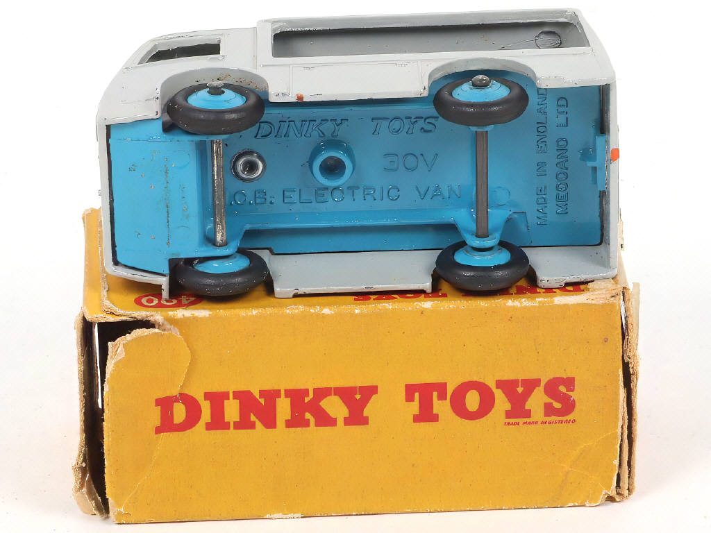 Lot 278 - DINKY TOYS (GB) (1)