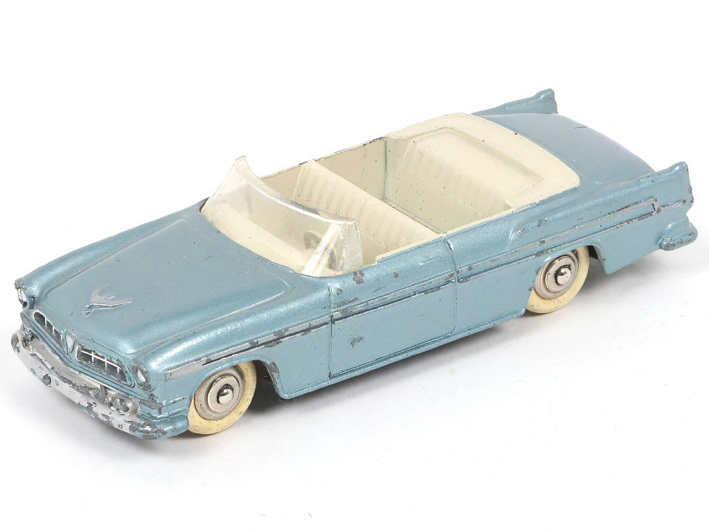 Lot 299 - DINKY TOYS (FRANCE) (1)