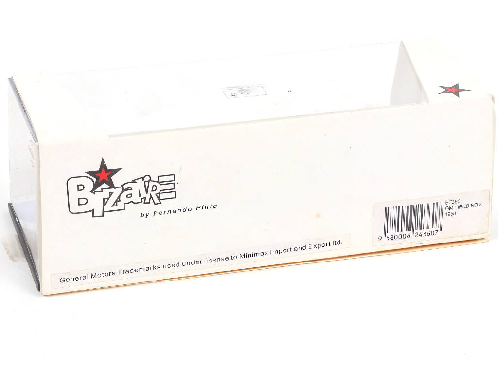 Lot 82 - BIZARRE (MACAU) (1)