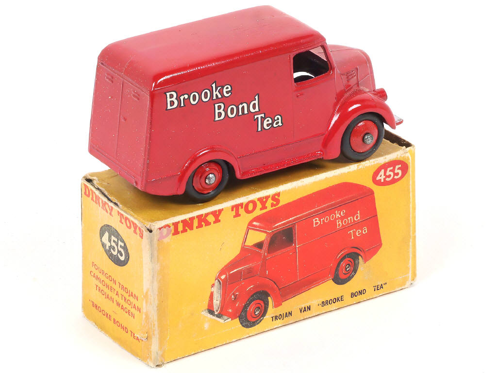 Lot 283 - DINKY TOYS (GB) (1)