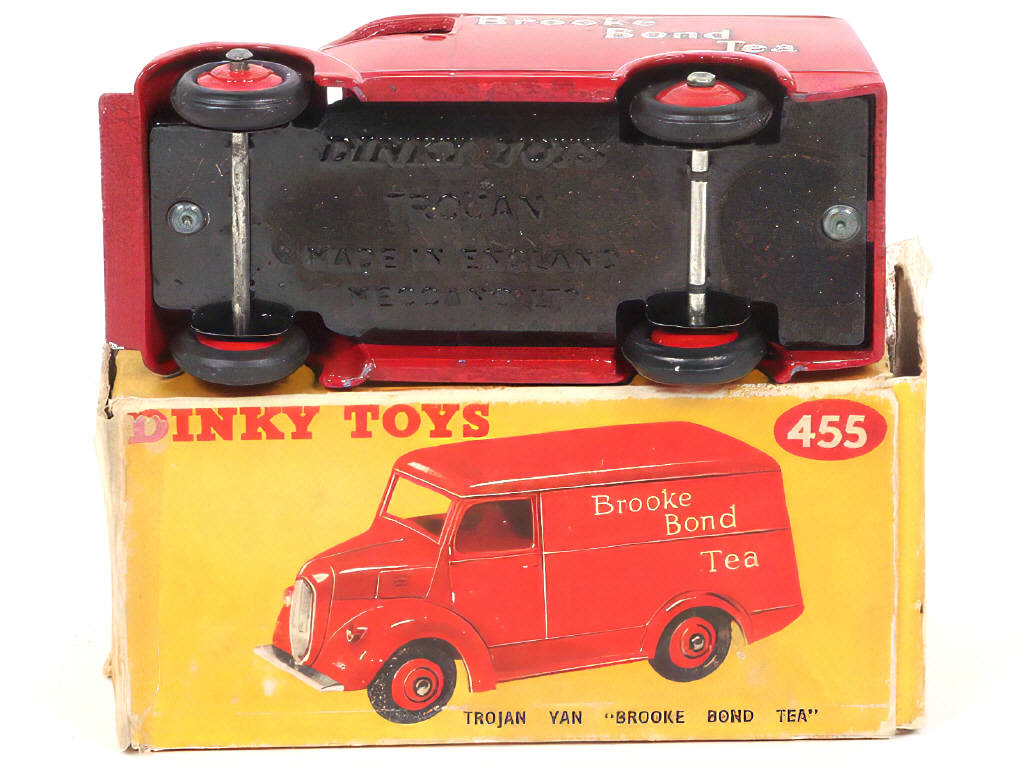 Lot 283 - DINKY TOYS (GB) (1)